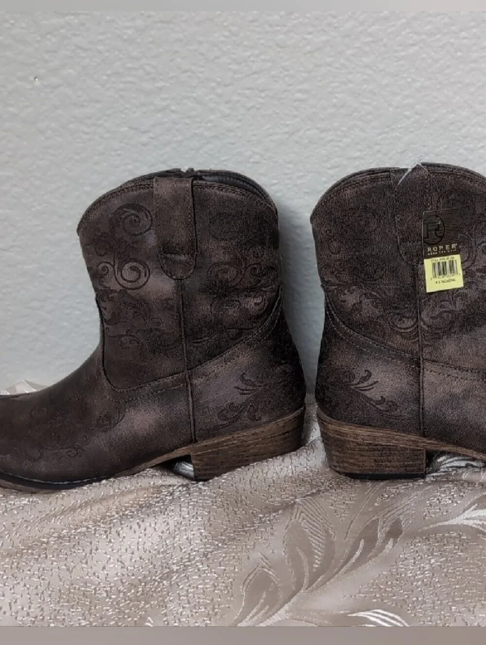 Roper women brown